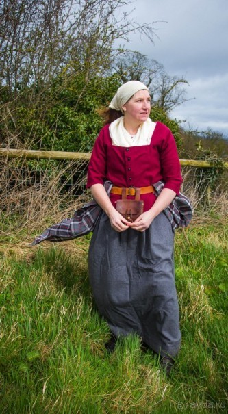 TUTBURY CASTLE В КОНЦЕ МАРТА