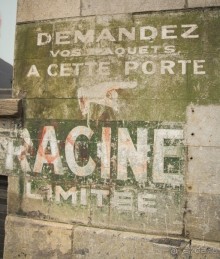 МОНРЕАЛЬ - ПРОГУЛКА УТРОМ. КАНАДА, МОНРЕАЛЬ. ЛЮДИ НА УЛИЦАХ