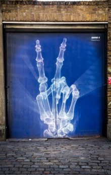 STREET ART В ЛОНДОНЕ В НОЯБРЕ 2016 В РАЙОНЕ ALDGATE EAST