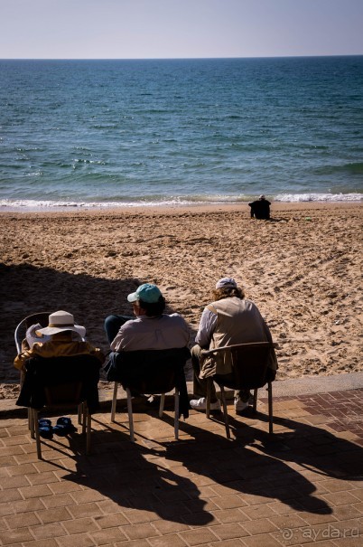 БАТ ЯМ - ВДОЛЬ БЕРЕГА МОРЯ