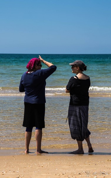 БАТ ЯМ - ВДОЛЬ БЕРЕГА МОРЯ