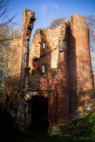 ASHBY DE LA ZOUCH (Ешбі-де-ла-Zouch). ЗАМОК В ASHBY DE LA ZOUCH AND POEM BY EDWIN BROCK