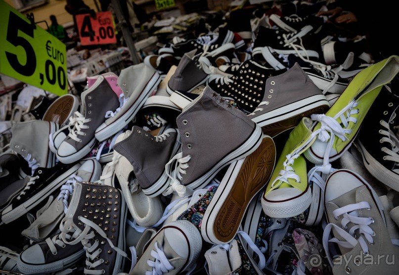 Альбом отзыва "TRENTO НА СЕВЕРЕ ИТАЛИИ В БАЗАРНЫЙ ДЕНЬ В МАРТЕ"