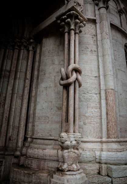 Альбом отзыва "TRENTO НА СЕВЕРЕ ИТАЛИИ В БАЗАРНЫЙ ДЕНЬ В МАРТЕ"