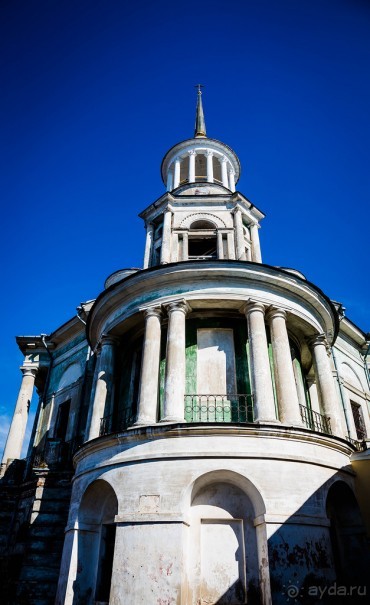 ТОРЖОК , БОРИСОГЛЕБСКИЙ МОНАСТЫРЬ. СТАРО-ВОЗНЕСЕНСКАЯ ЦЕРКОВЬ XVIII В И БЕЛЫЙ ДОМ В ТОРЖКЕ