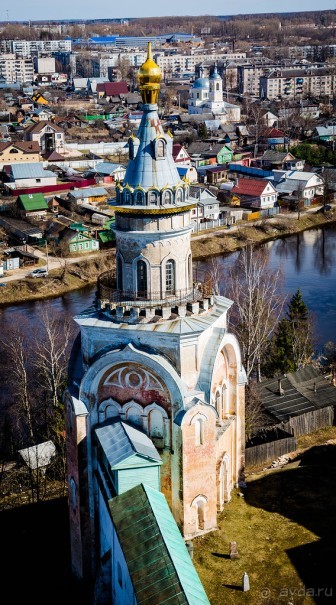 ТОРЖОК , БОРИСОГЛЕБСКИЙ МОНАСТЫРЬ. СТАРО-ВОЗНЕСЕНСКАЯ ЦЕРКОВЬ XVIII В И БЕЛЫЙ ДОМ В ТОРЖКЕ