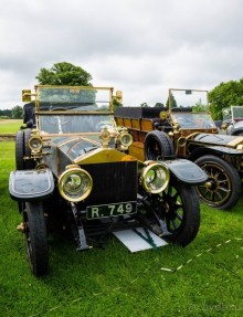 Альбом отзыва "БЕНТЛИ И РОЛЛС- РОЙСЫ"