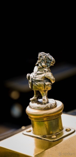 БЕНТЛИ И РОЛЛС- РОЙСЫ