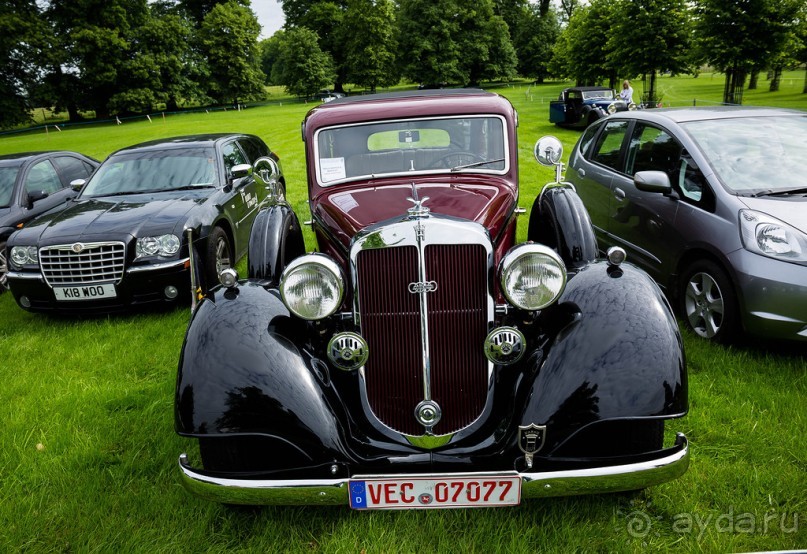 БЕНТЛИ И РОЛЛС- РОЙСЫ