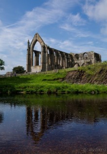 BOLTON ABBEY