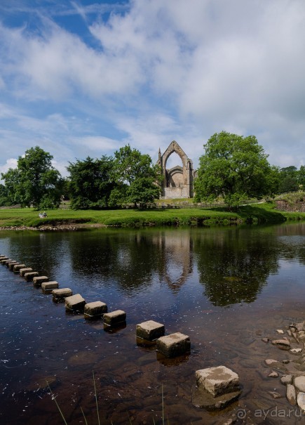 BOLTON ABBEY