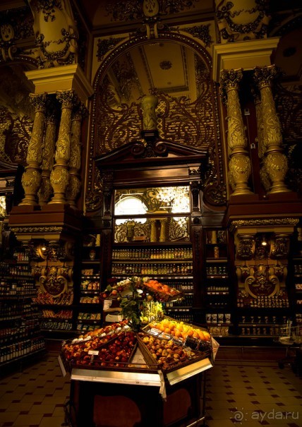 ЕЛИСЕЕВСКИЙ МАГАЗИН И ЧАЙ - КОФЕ НА МЯСНИЦКОЙ В МОСКВЕ