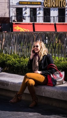 ЛЮДИ НА УЛИЦАХ ЛОНДОНА В НАЧАЛЕ МАРТА