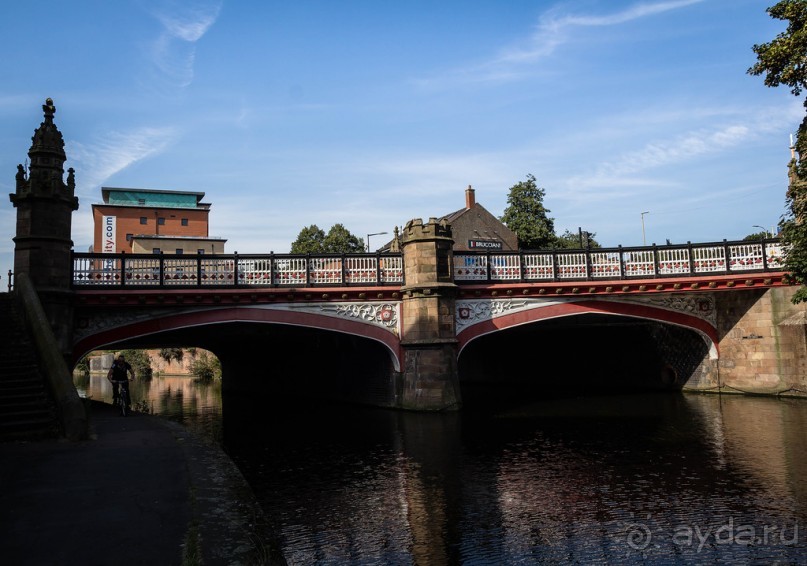 ЛЕСТЕР (LEICESTER). НА КАНАЛЕ И ОКОЛО