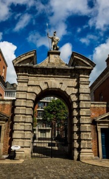 ЗАМОК В ДУБЛИНЕ