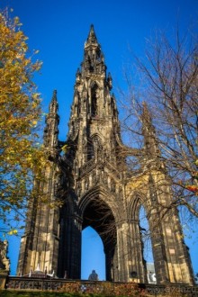 ЭДИНБУРГ В ПОГОЖИЙ ДЕНЬ В НАЧАЛЕ НОЯБРЯ