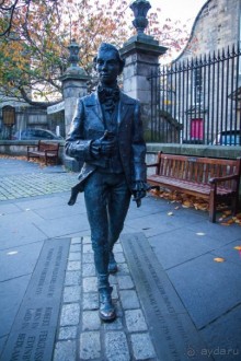 ЭДИНБУРГ В ПОГОЖИЙ ДЕНЬ В НАЧАЛЕ НОЯБРЯ