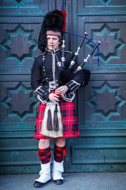 ЭДИНБУРГ В ПОГОЖИЙ ДЕНЬ В НАЧАЛЕ НОЯБРЯ