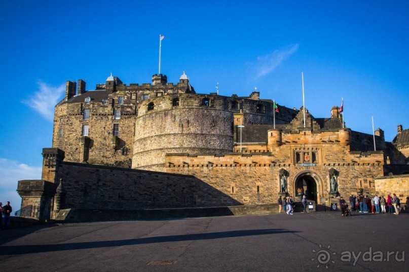 ЭДИНБУРГ В ПОГОЖИЙ ДЕНЬ В НАЧАЛЕ НОЯБРЯ