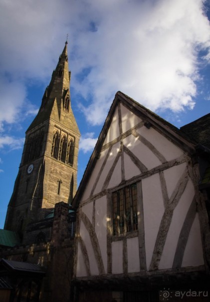 ВОКРУГ СОБОРА СВ. МАРТИНА В ЛЕСТЕРЕ