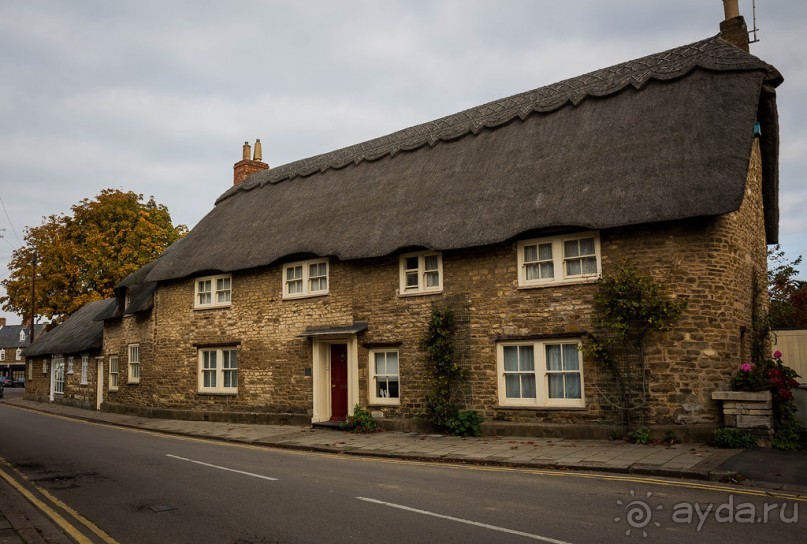 OAKHAM - ГОРОДОК