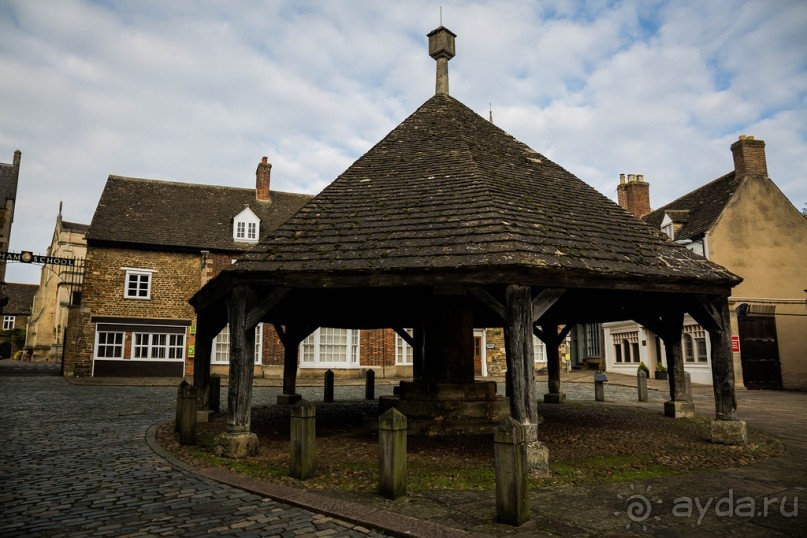 OAKHAM - ГОРОДОК