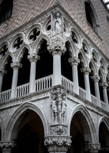 ВЕНЕЦИЯ В МАРТЕ И СТИХИ АННЫ АХМАТОВОЙ