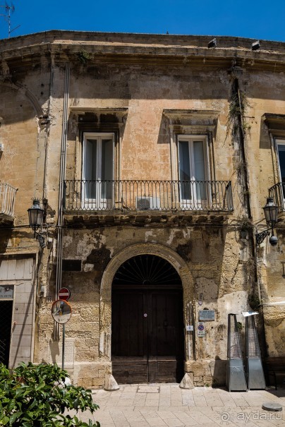 ЛЕЧЧЕ - ИЗБЫТОЧНАЯ РАДОСТЬ БАРОККО