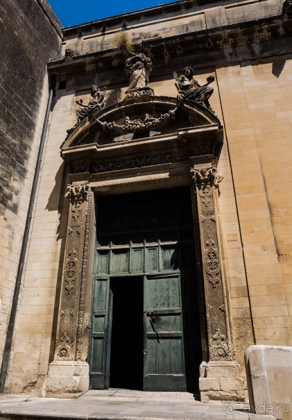 ЛЕЧЧЕ - ИЗБЫТОЧНАЯ РАДОСТЬ БАРОККО