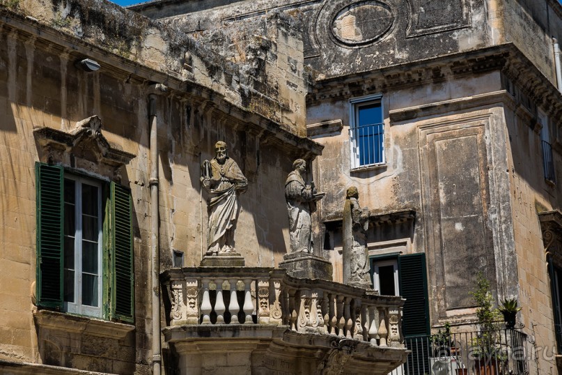 ЛЕЧЧЕ - ИЗБЫТОЧНАЯ РАДОСТЬ БАРОККО