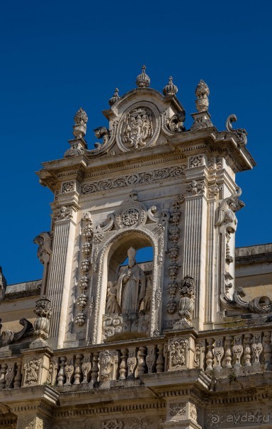 ЛЕЧЧЕ - ИЗБЫТОЧНАЯ РАДОСТЬ БАРОККО