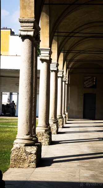 ПРОГУЛКА ПО МИЛАНУ - ЦЕРКВИ: СВ.ЕВСТУРГИЯ И КАПЕЛЛА ПОРТИНАРИ; СВ.ЛАВРЕНТИЯ И СВ.АМВРОСИЯ