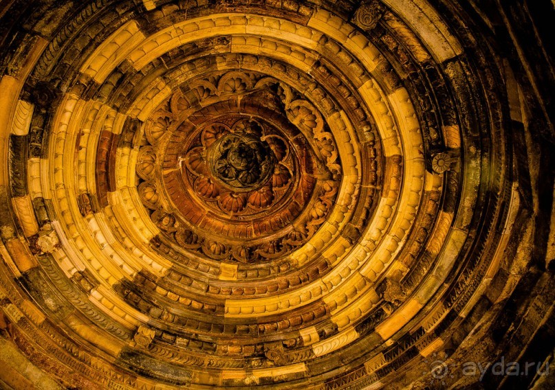 АРХИТЕКТУРНЫЕ ДЕТАЛИ В НОВОМ ДЕЛИ