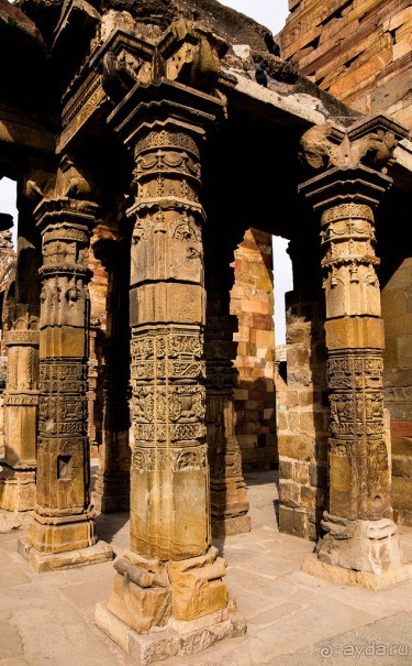 АРХИТЕКТУРНЫЕ ДЕТАЛИ В НОВОМ ДЕЛИ