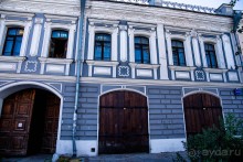 АНДРОНИКОВ МОНАСТЫРЬ И КУПЕЧЕСКИЕ ДОМИКИ (В МОСКВЕ - УЛИЦА ШКОЛЬНАЯ, ПО ДОРОГЕ К МОНАСТЫРЮ)