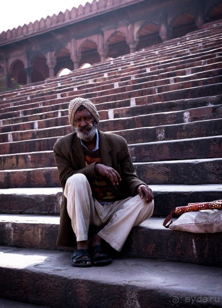 ЛЮДИ НА УЛИЦАХ ДЕЛИ В НАЧАЛЕ ФЕВРАЛЯ