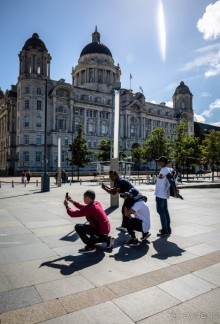 LIVERPOOL , ЛЮДИ