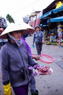 РЫНОК В ХОЙ АНЕ