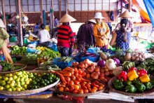 РЫНОК В ХОЙ АНЕ