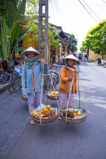 РЫНОК В ХОЙ АНЕ