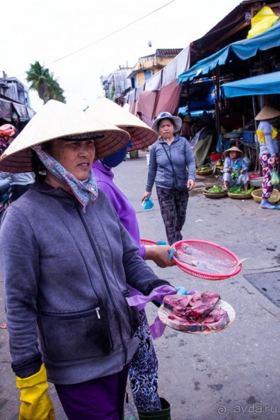РЫНОК В ХОЙ АНЕ