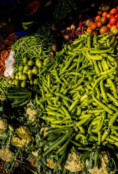 РЫНОК В ДЕРЕВНЕ НА ПЛЯЖЕ ЧЕРАЙ В КЕРАЛА