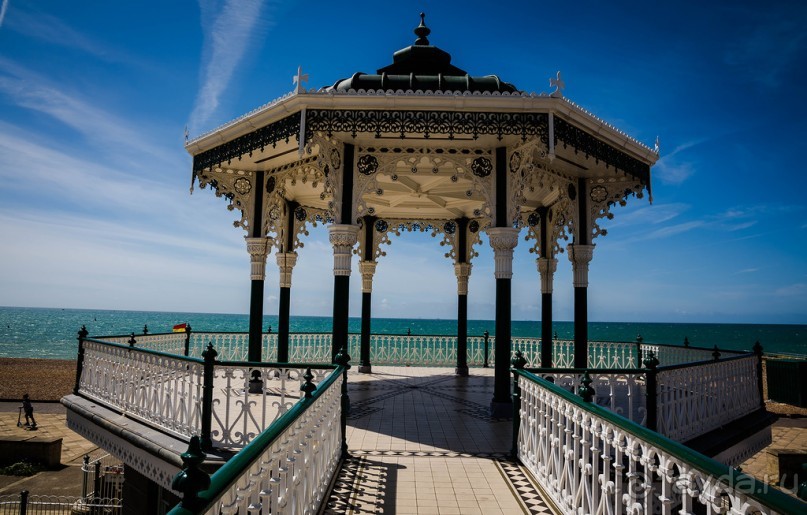 Альбом отзыва "У САМОГО СИНЕГО МОРЯ - БРАЙТОН В НАЧАЛЕ ИЮНЯ"