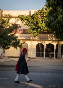 ВХОД ВО ВОРЕЦ МАХАРАДЖИ В ДЖАЙПУРЕ НА ЗАКАТЕ