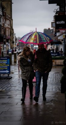 ДОЖДЬ В ЧЕСТЕРЕ - ЗОНТЫ И ВЫВЕСКИ