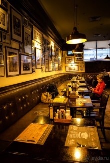 МУЖ В ТВЕРЬ, ЖЕНА В ДВЕРЬ ИЛИ ВАМ В ТВЕРЬ, А НАМ В ДВЕРЬ. РУССКОЕ КЛАДБИЩЕ В АПРЕЛЕ