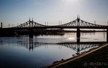 МУЖ В ТВЕРЬ, ЖЕНА В ДВЕРЬ ИЛИ ВАМ В ТВЕРЬ, А НАМ В ДВЕРЬ. РУССКОЕ КЛАДБИЩЕ В АПРЕЛЕ