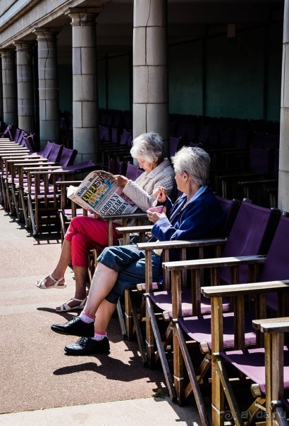 Альбом отзыва "EASTBOURNE (ИСТБОРН)"