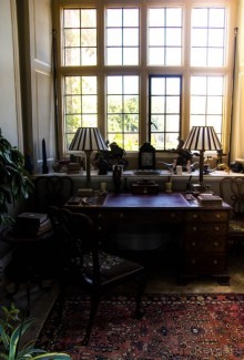 DODDINGTON HALL GARDENS, LINCOLNSHIRE