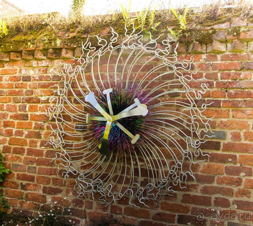 DODDINGTON HALL GARDENS, LINCOLNSHIRE